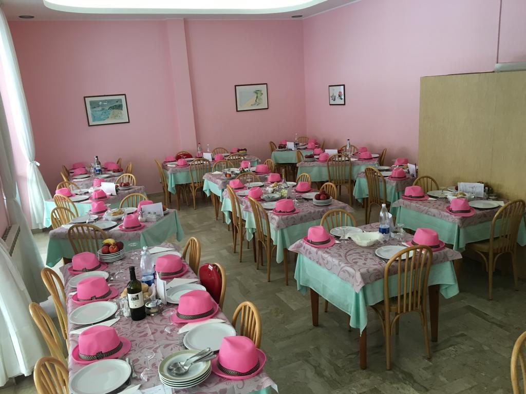 קאטוליקה Hotel Nuovo Fiore מראה חיצוני תמונה