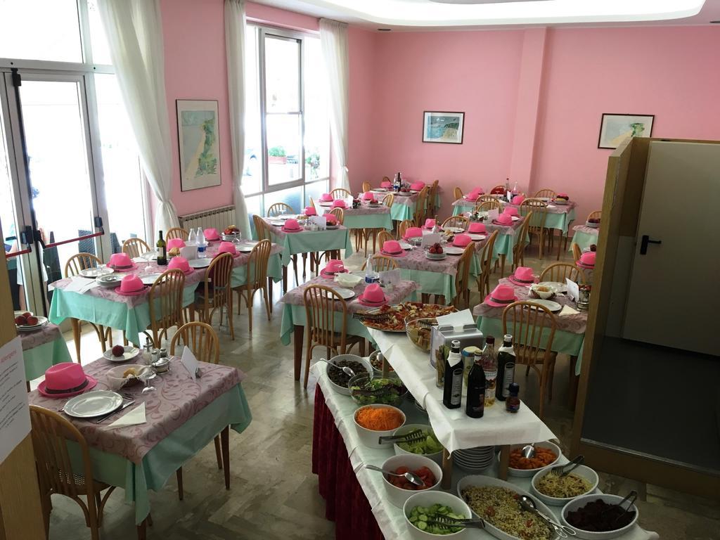קאטוליקה Hotel Nuovo Fiore מראה חיצוני תמונה